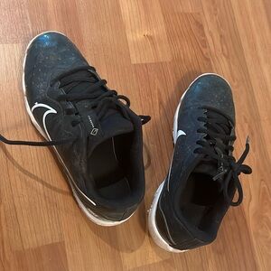 Nike diamond fast flex baseball cleats 4y